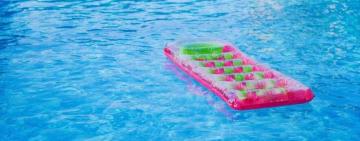 На Одещині 7-річного хлопчика  віднесло на матраці в море