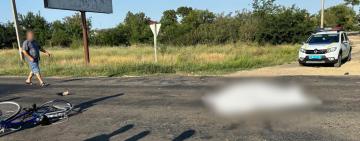 В Болградському районі під колесами мікроавтобуса загинув велосипедист