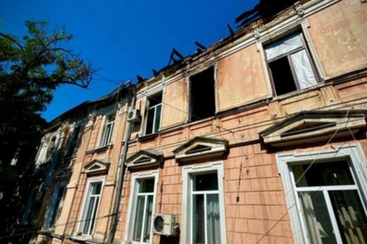 У пам’ятці архітектури у центрі Одеси, де сталося дві пожежі, зроблять тимчасовий дах