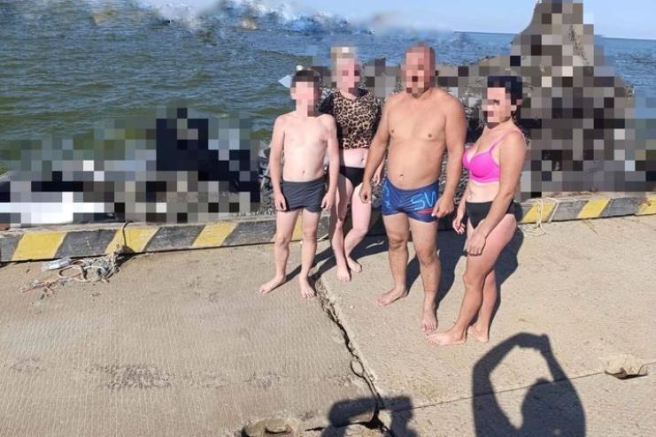 На Одещині цілу родину віднесло у відкрите море на матрасі