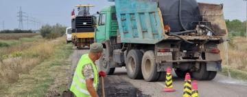 Розбиту вантажівками дорогу Кілія-Струмок знову ремонтують