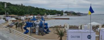  Понад 300 спортсменів зібралися на одеському інклюзивному пляжі, щоб встановити боксерський рекорд України