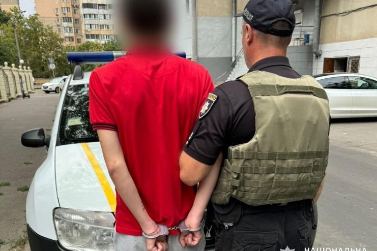 Купив у магазині підпалюючу суміш і намагався спалити храм: поліцейські затримали 21-річного зловмисника