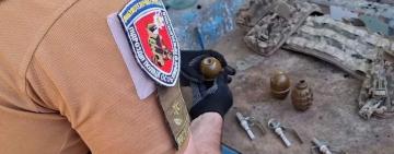 Поліцейські відправили на лаву підсудних 36-річного жителя Білгород-Дністровського району за незаконне поводження з бойовими припасами, вогнепальною та холодною зброєю