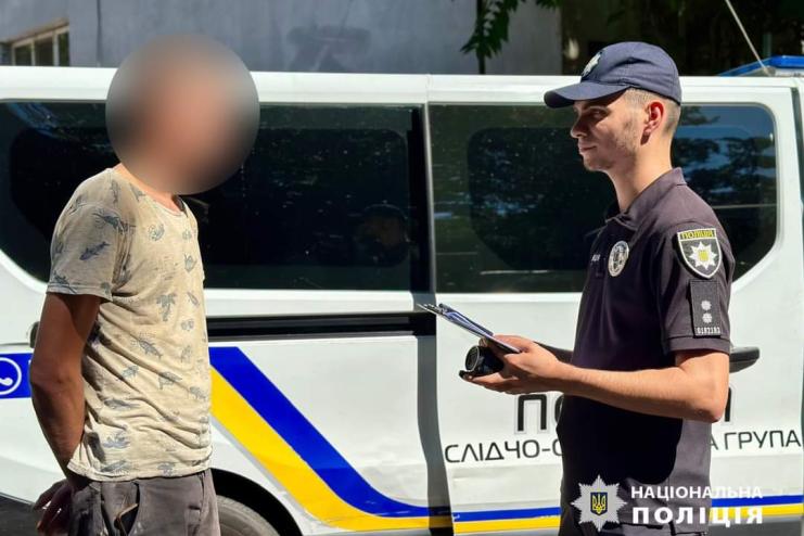 Поліцейські розшукали та затримали зловмисника, який спричинив тяжкі тілесні ушкодження одеситу