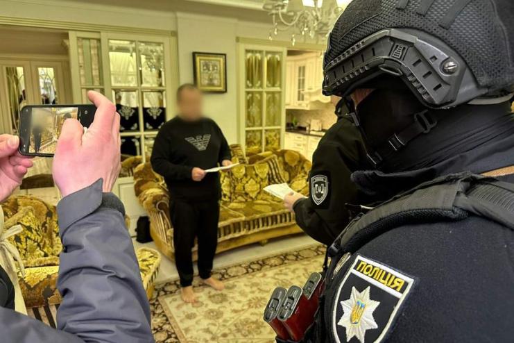 Кіберполіцейські відправили на лаву підсудних збувачів незаконно виготовлених цигарок 