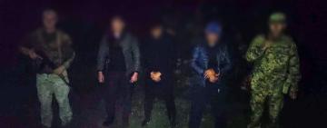 Не встигли завести двигун: на річці Дунай прикордонники затримали команду «судноплавців»