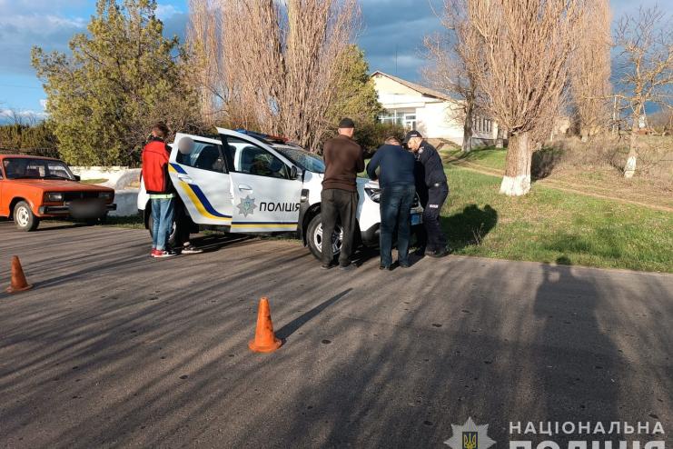 Поліцейські повідомили про підозру підлітку з Одещини, який на батьковому автомобілі наїхав на дитину
