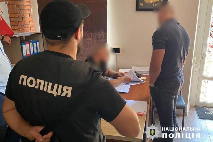 Розкрадання 350 тис. грн під час ремонту укриття в школі на Одещині - поліція повідомила підозру начальниці відділу селищної ради