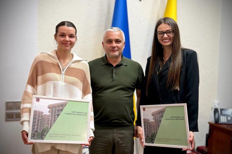 Олімпійським чемпіонкам з Одеси подарували нові квартири