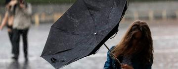 В Україну завітав циклон Finny і приніс дощі з грозами