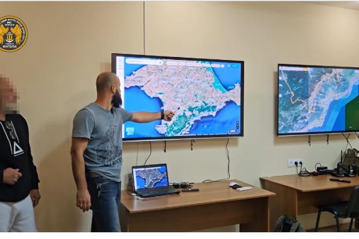 З-під носа у ФСБ: з Криму евакуювали сім'ю офіцера ВМС України