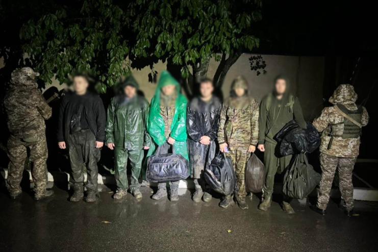 На Одещині затримали групи порушників, які намагалися незаконно перетнути кордон з Молдовою