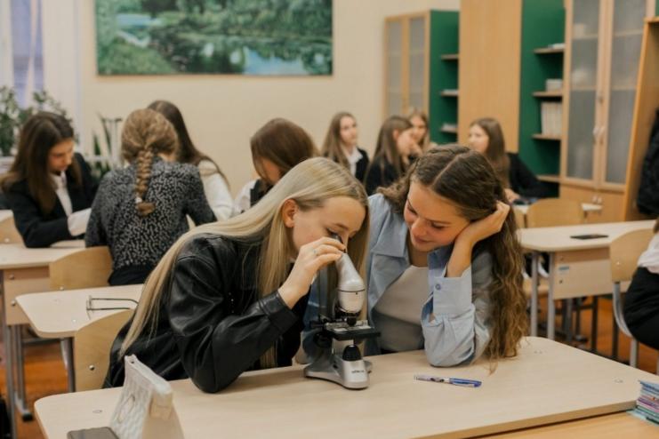 300 тисяч школярів залишили Україну напередодні навчального року