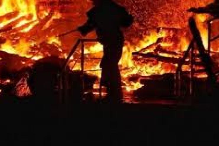 Під час гасіння пожежі на Одещині, рятувальники виявили тіло чоловіка