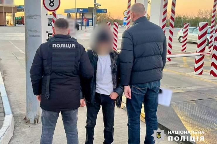 Одеська міграційна поліція спільно з міграційною службою видворили за межі країни громадянина однієї з країн Закавказзя