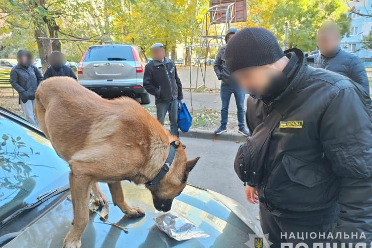 Одеський наркобізнес на мільйони: онук і дід організували контрабанду з Канади та розгорнули мережу нарколабораторій