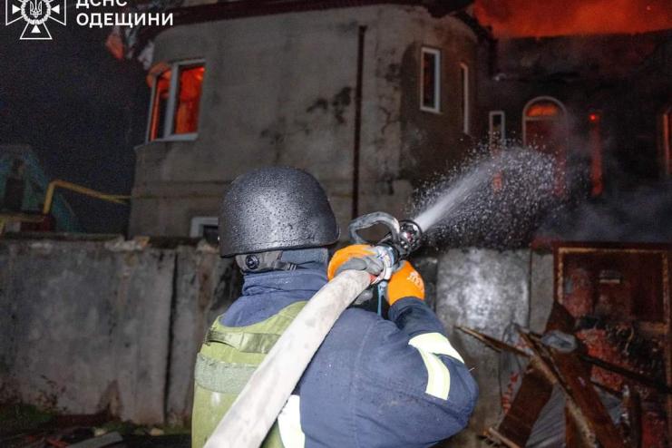 Загиблий і 9 постраждалих від атаки російських дронів на Одещині
