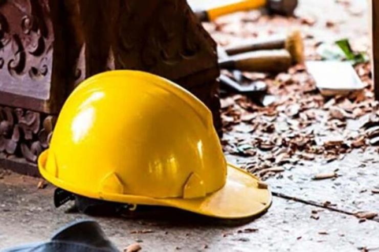 На Одещині 42-річний чоловік впав з 14-метрової висоти