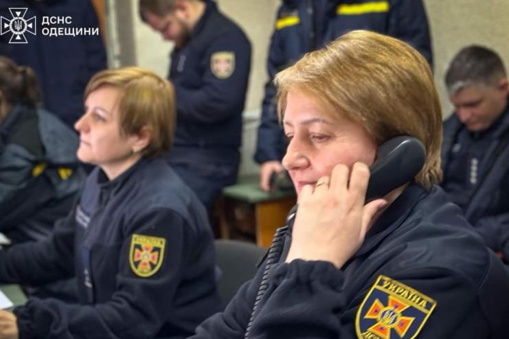 Одеситка під час тривоги 12 разів зателефонувала в ДСНС з погрозами