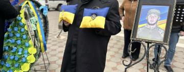 Вивів 16 побратимів з оточення: на Одещині попрощались із 19-річним добровольцем  Максимом Очеретним