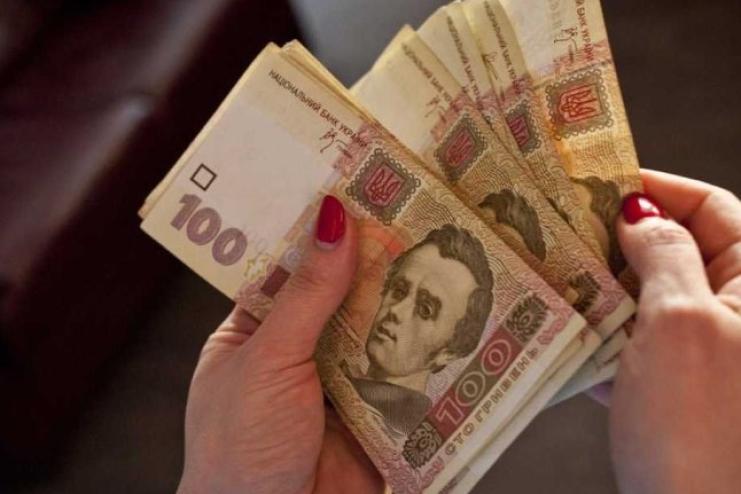 Привласнила гроші, зібрані на випускний: жителька Одещини отримала вирок за шахрайство