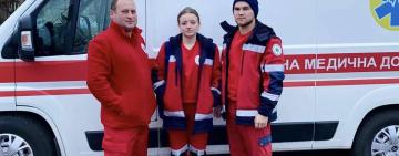  Діти народжуються — країна живе: медикам «швидкої» довелось реанімувати новонародженого по дорозі до лікарні