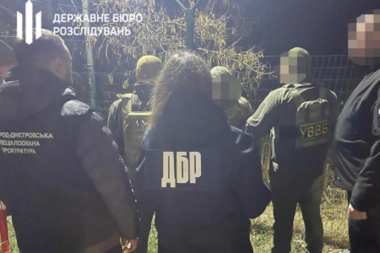 На Одещині викрито правоохоронця, який організував незаконний пропуск військовозобов’язаних через кордон