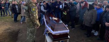 Кубейська громада провела в останню путь Захисника України Михайла Буюклі