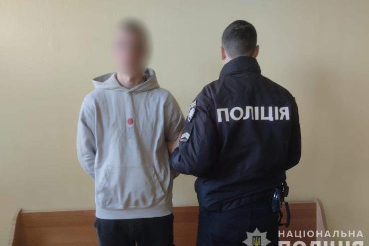 В Одесі поліцейські викрили 17-річного хлопця у збуті наркотиків