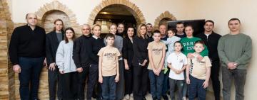 Великі прийомні родини на Одещині отримали нове житло та гуманітарну допомогу