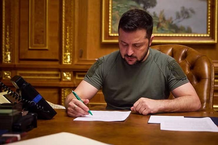 Зеленський підписав закон про внесення до реєстру призовників юнаків з 17 років