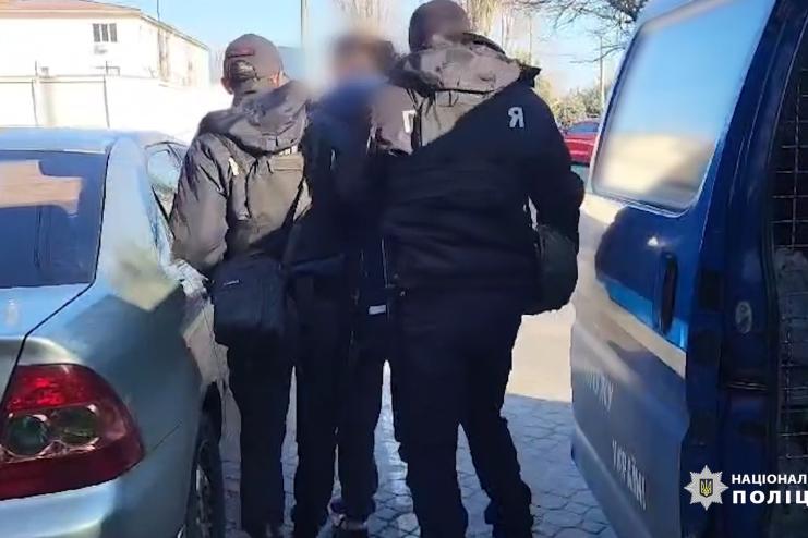 Трагедія на Одещині: чоловік убив батька через образу за смерть собаки