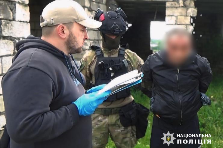 Торгували наркотиками в двох областях: мешканець Білгорода-Дністровського та його спільники постануть перед судом