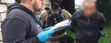 Торгували наркотиками в двох областях: мешканець Білгорода-Дністровського та його спільники постануть перед судом