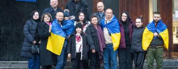 Українські моряки, звільнені з єменського полону, повернулися додому в Одесу