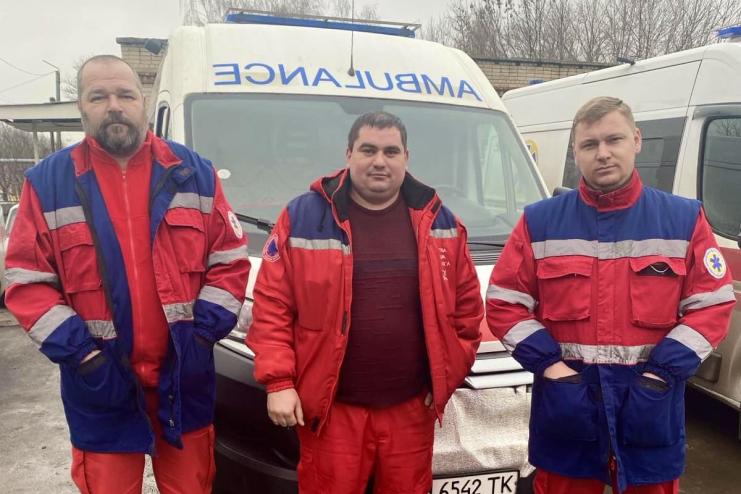 Народження дива: на Одещині маленьке життя з’явилося просто в дорозі