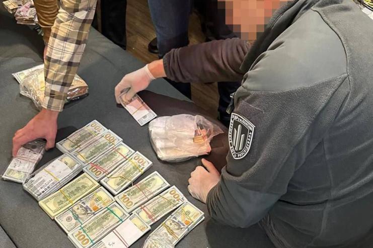 ДБР передало до АРМА майже 7 млн грн, вилучених під час розслідування поборів з військових у 110 ОМБр