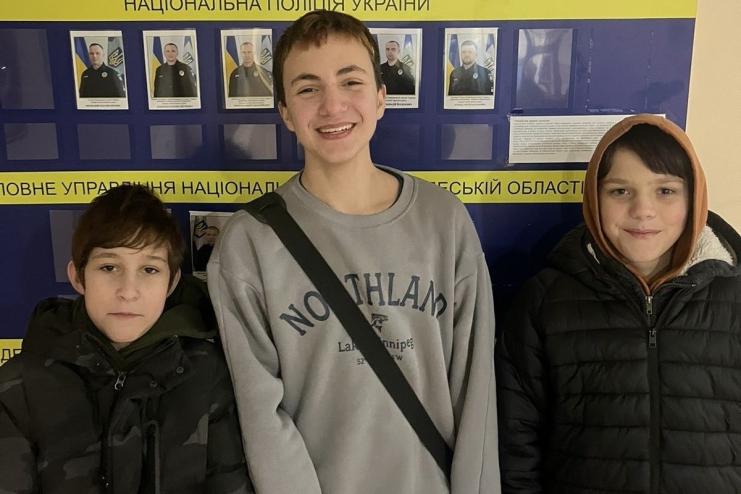 Троє дітей втретє втекли з реабілітаційного центру в Одесі: поліція знову оголосила розшук