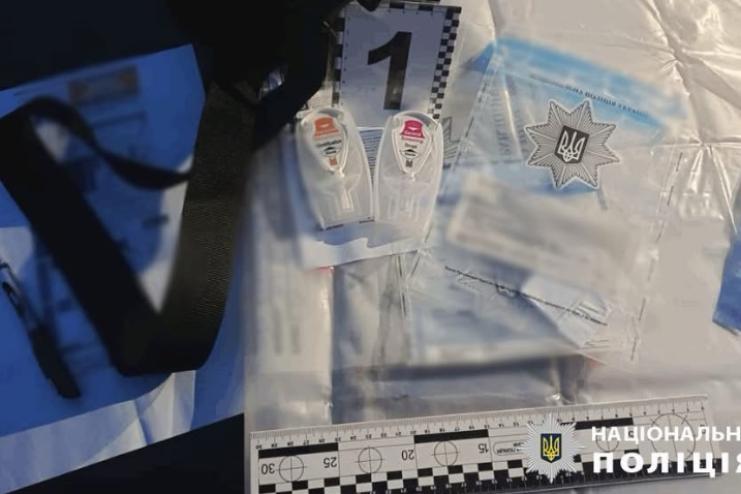 Поліцейські викрили жителя Одеського району в торгівлі психотропами