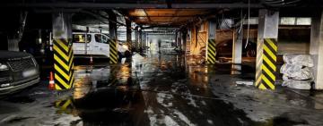 Одеські поліцейські затримали зловмисника, який вчинив підпал автівок у підземному паркінгу в Аркадії