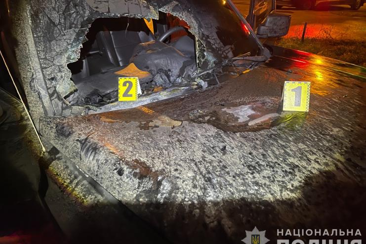 Одеські поліцейські спільно з СБУ викрили 14-річного хлопця у підпалі позашляховика військового