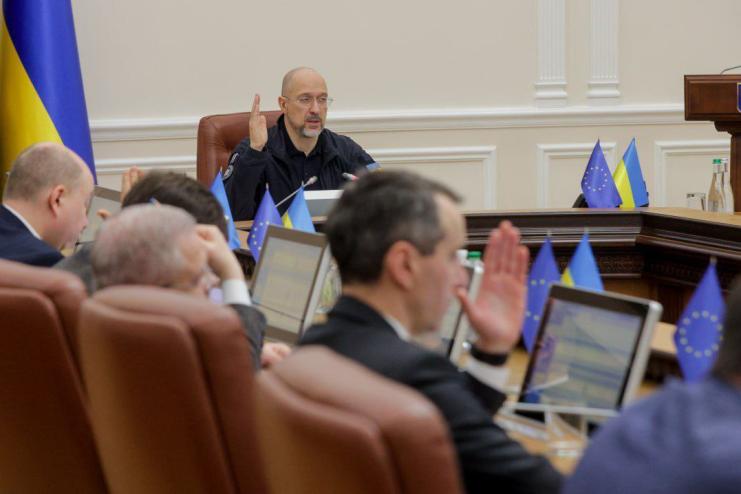 Уряд врегулював націнки на лікарські засоби та заборонив маркетингові платежі: зміни вступають в силу з 1 березня