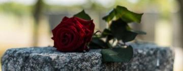 Поліцейські викрили малолітніх хлопців у нарузі над місцями поховань військових