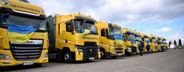 Чоловіки, які перевозять гуманітарні вантажі, перетинатимуть кордон на загальних підставах