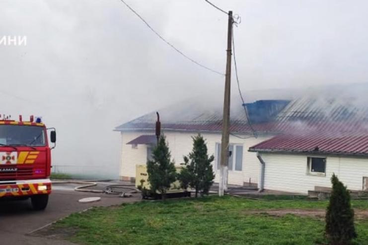 Палало горище в будинку-інтернаті в селі Барабой, — ДСНС Одещини