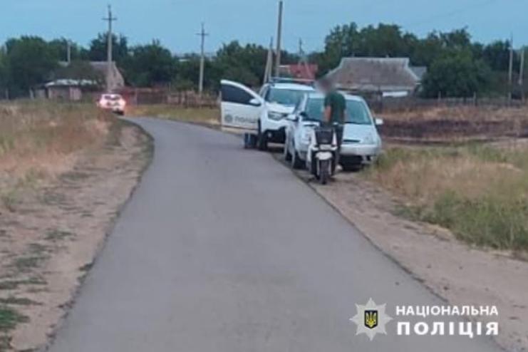 Поліцейські завершили розслідування відносно 15-річного жителя Березівського району, який мопедом наїхав на літнього чоловіка, що призвело до його смерті