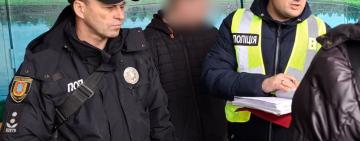 Поліцейські та прикордонники затримали двох жителів Білгород-Дністровського району, які організували канал незаконного переправлення за кордон