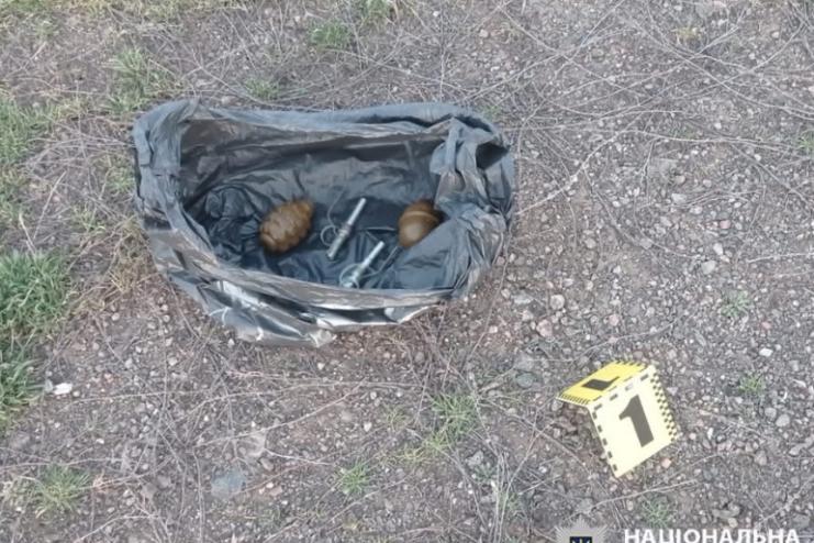 Поліцейські викрили мешканця Одещини у збуті гранат