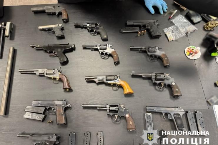 В Одесі поліція та СБУ затримали 42-річного торговця зброєю